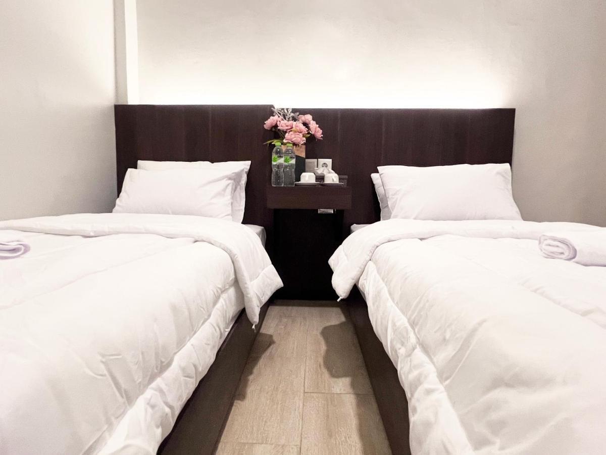 Sleep Studio Hotel City Center Surabaya Exterior photo