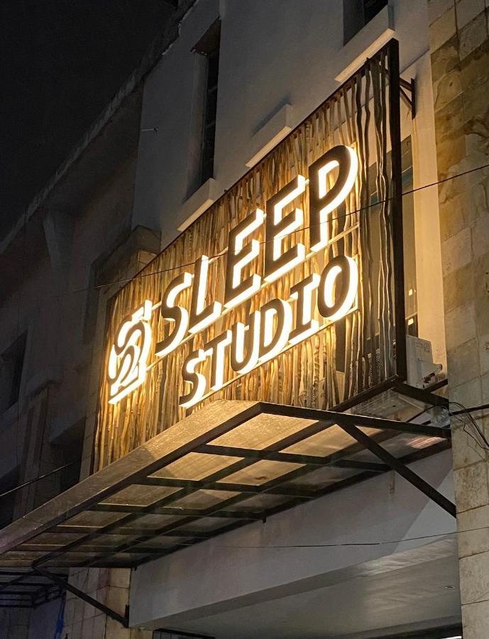 Sleep Studio Hotel City Center Surabaya Exterior photo